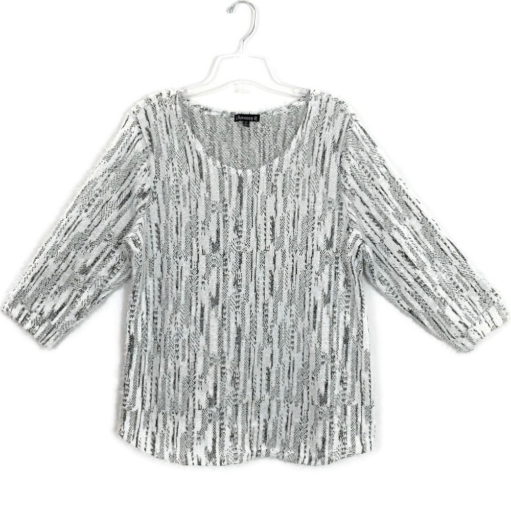 Chances R women’s Quarter sleeve eyelash Knit sweater